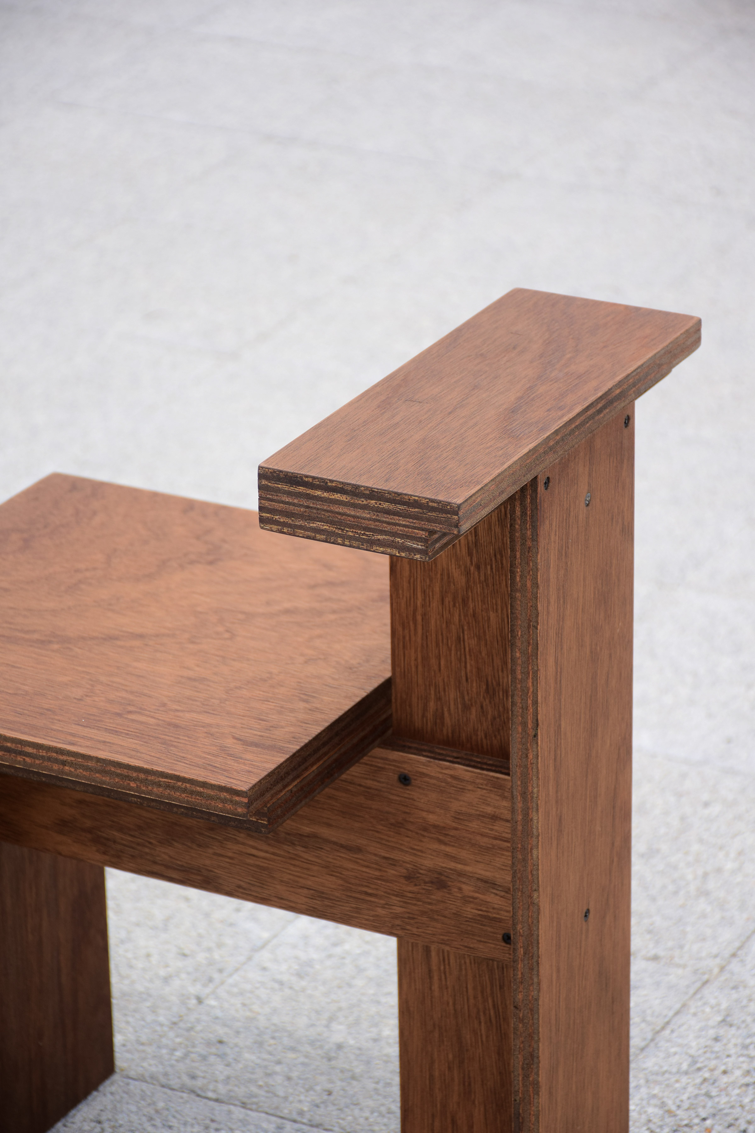 pedestal02_05