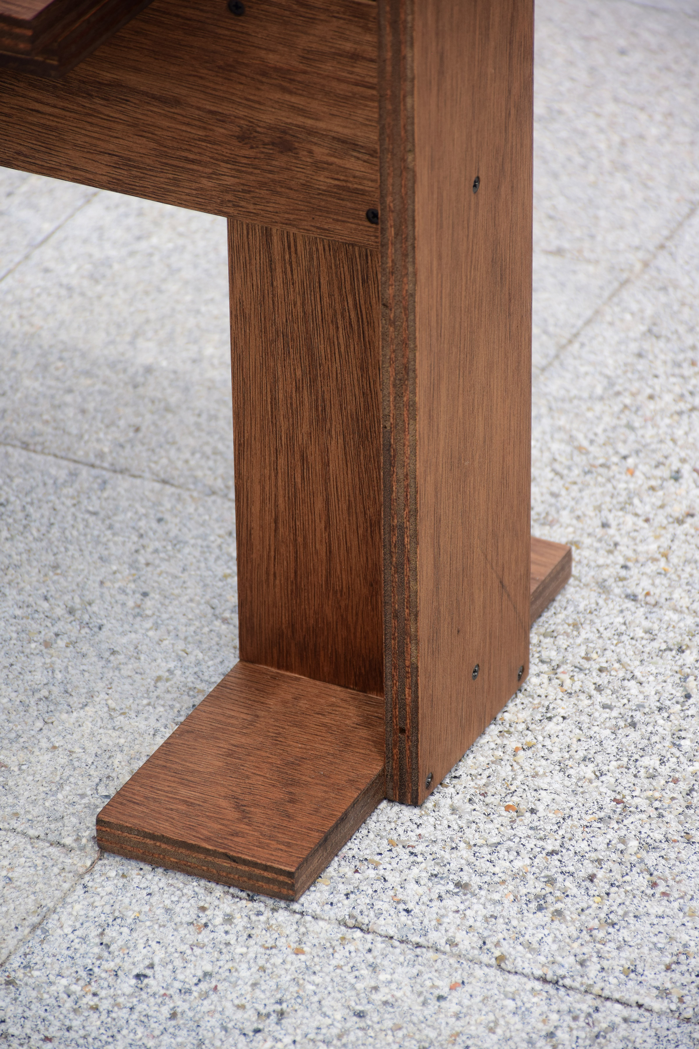 pedestal02_06