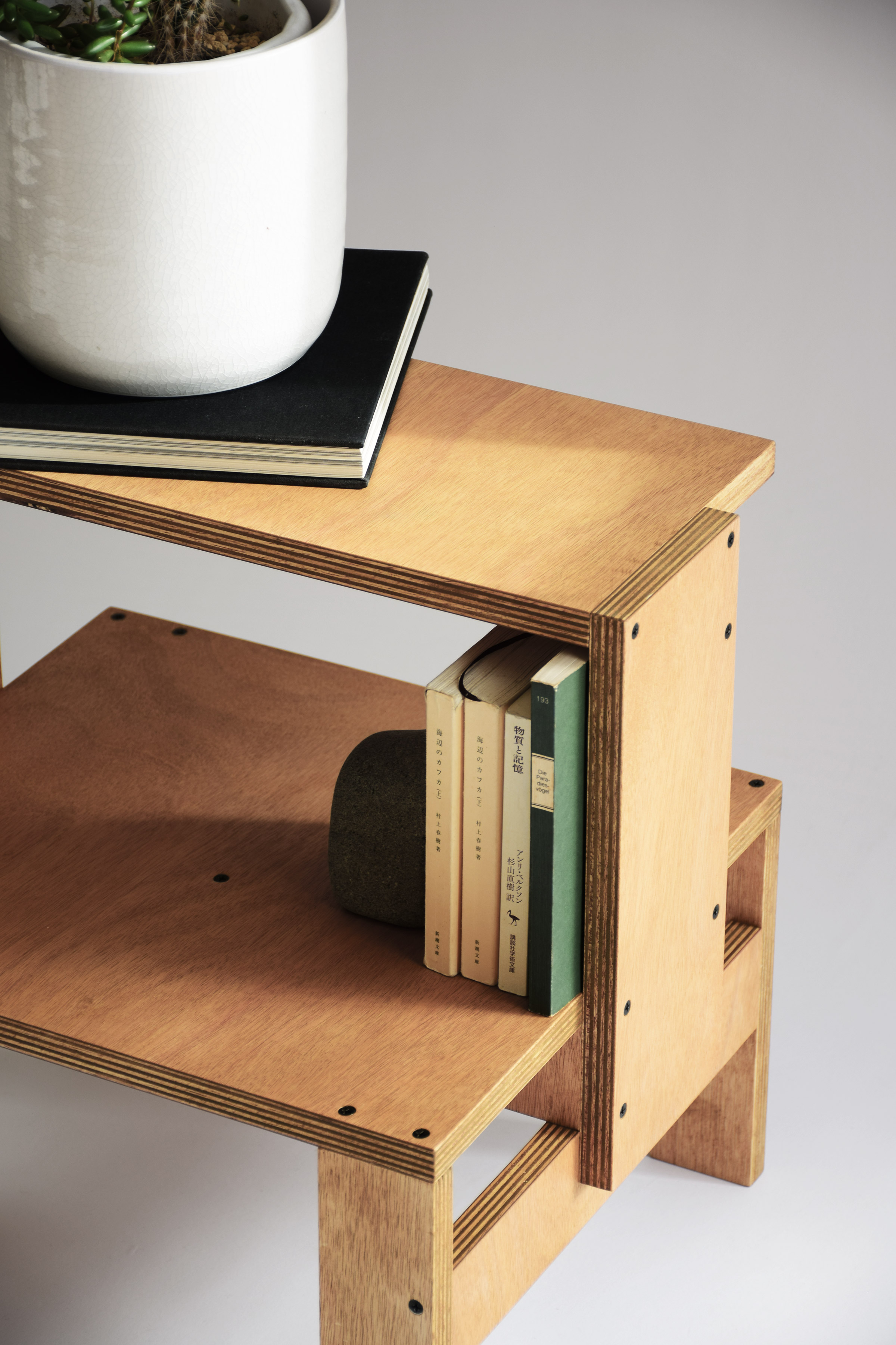 pedestal05_05